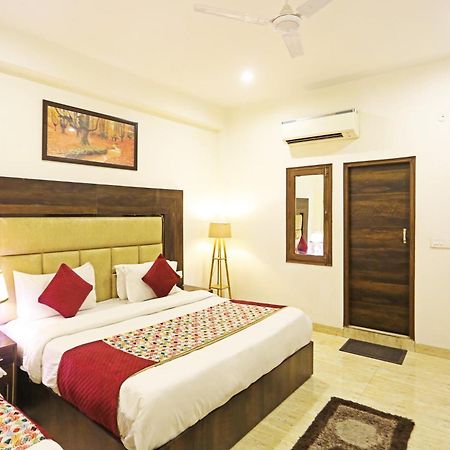 Hotel The Kiara Near Delhi Airport Nuova Delhi Esterno foto