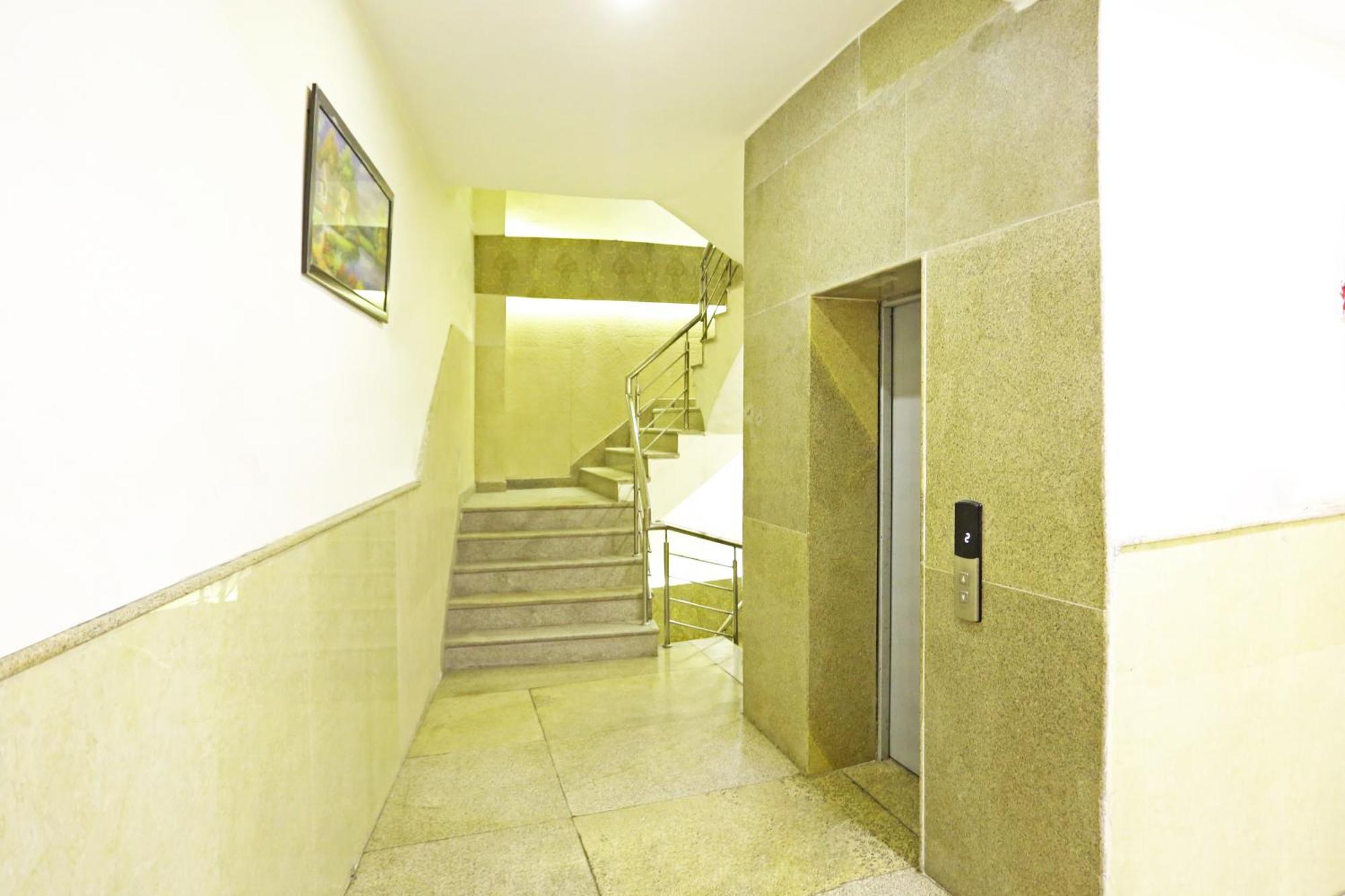 Hotel The Kiara Near Delhi Airport Nuova Delhi Esterno foto