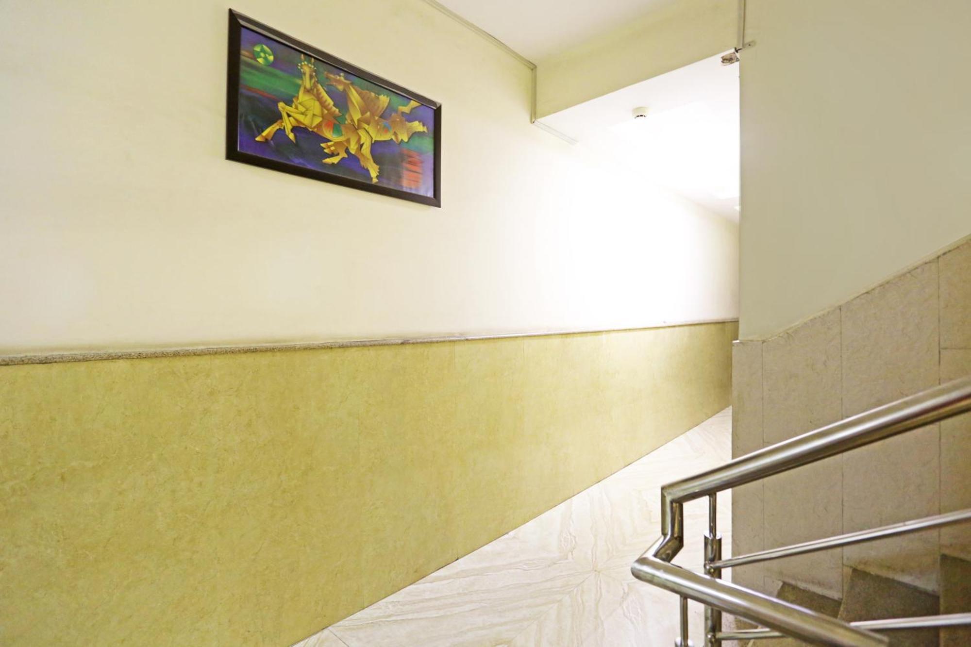 Hotel The Kiara Near Delhi Airport Nuova Delhi Esterno foto