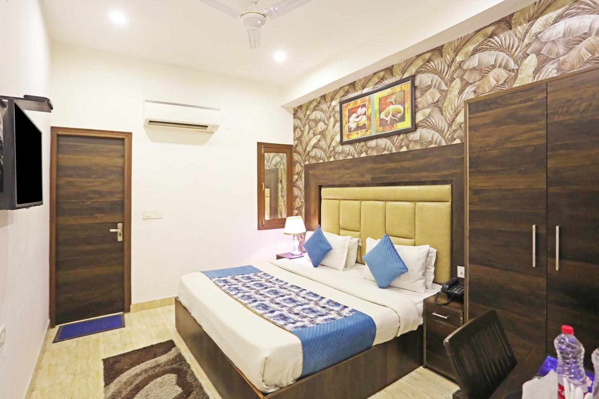 Hotel The Kiara Near Delhi Airport Nuova Delhi Esterno foto