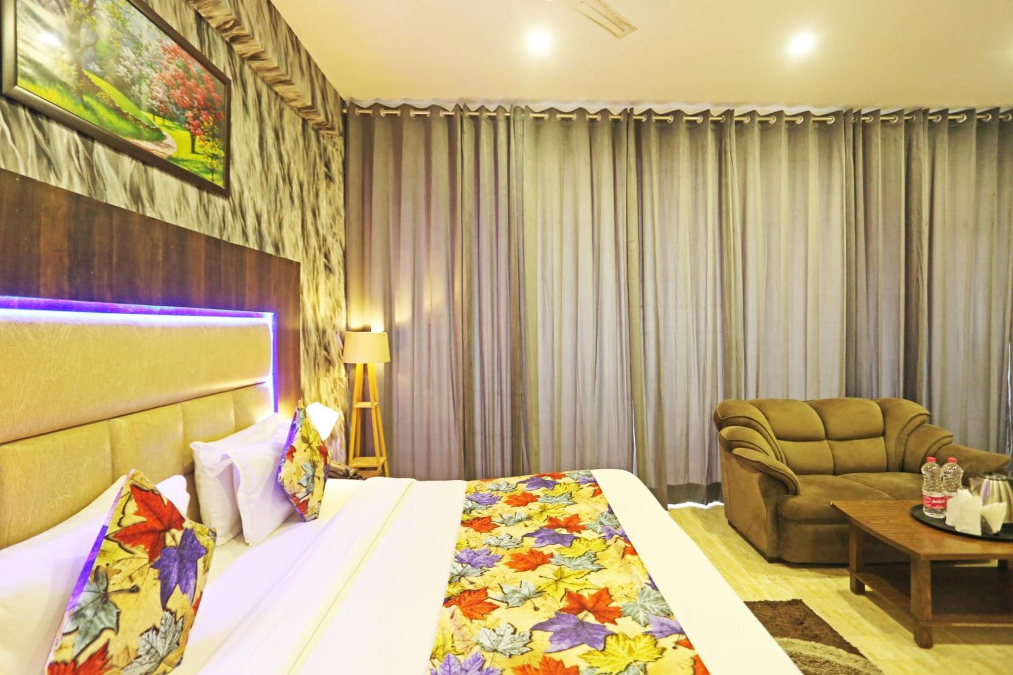 Hotel The Kiara Near Delhi Airport Nuova Delhi Esterno foto